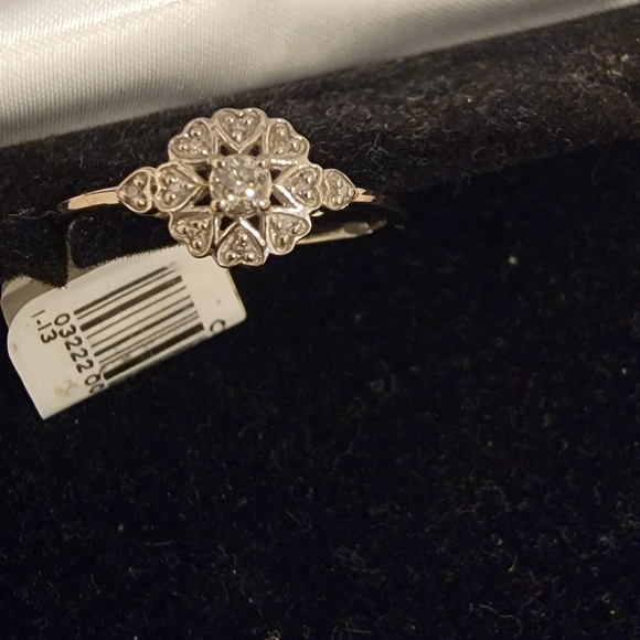 Diamond ring - Picture 2 of 2